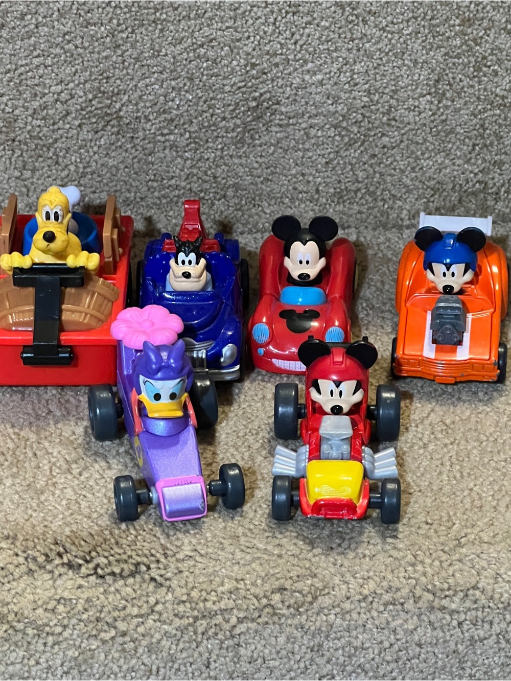Disney Roadster lot of 6 Mickey Mouse Daisy Duck Pluto Pete tow truck